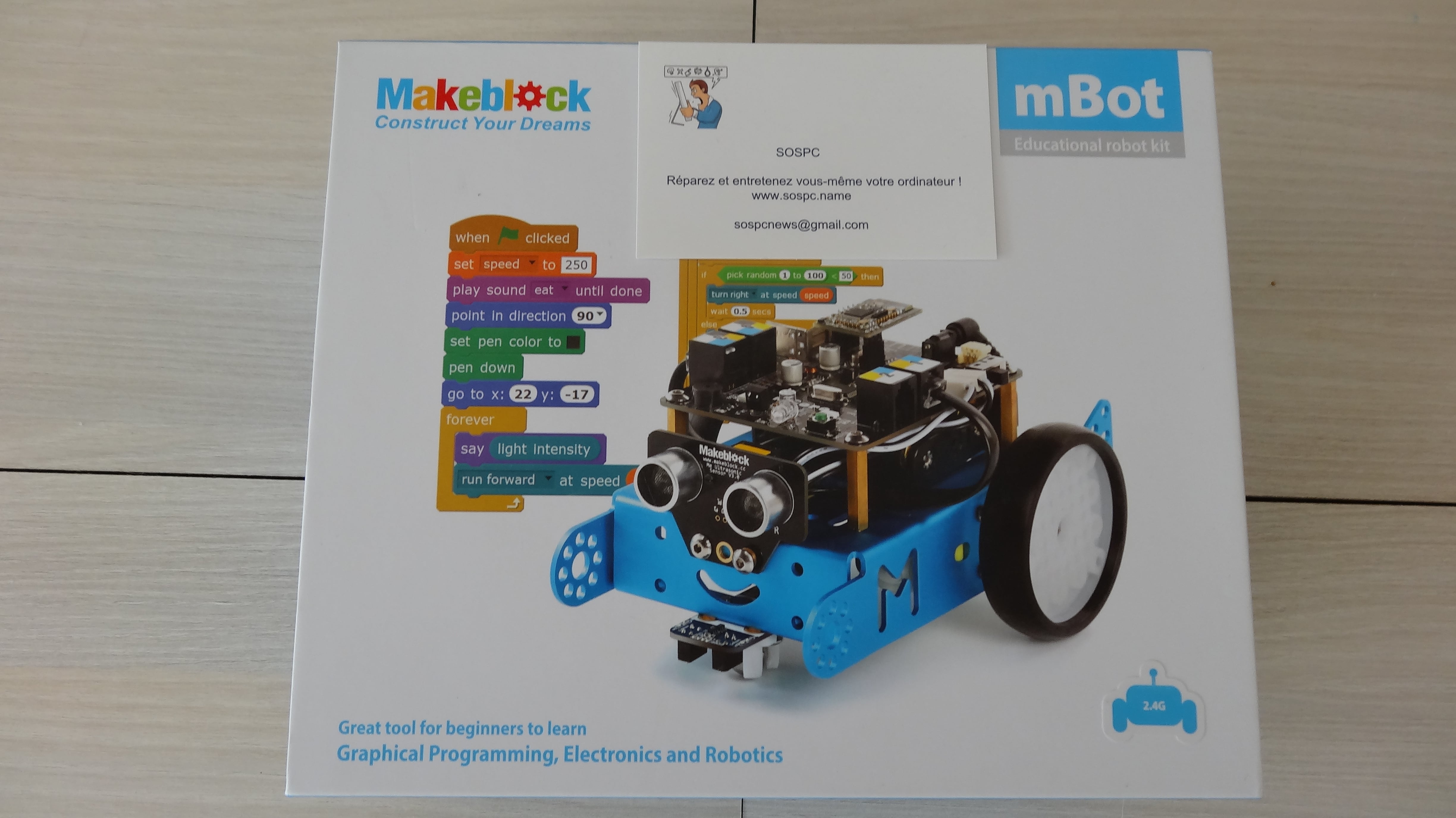 mbot-blue-un-robot-educatif-et-programmable-en-version-2-4-g-tres-interessant-legaragedupc-fr-1