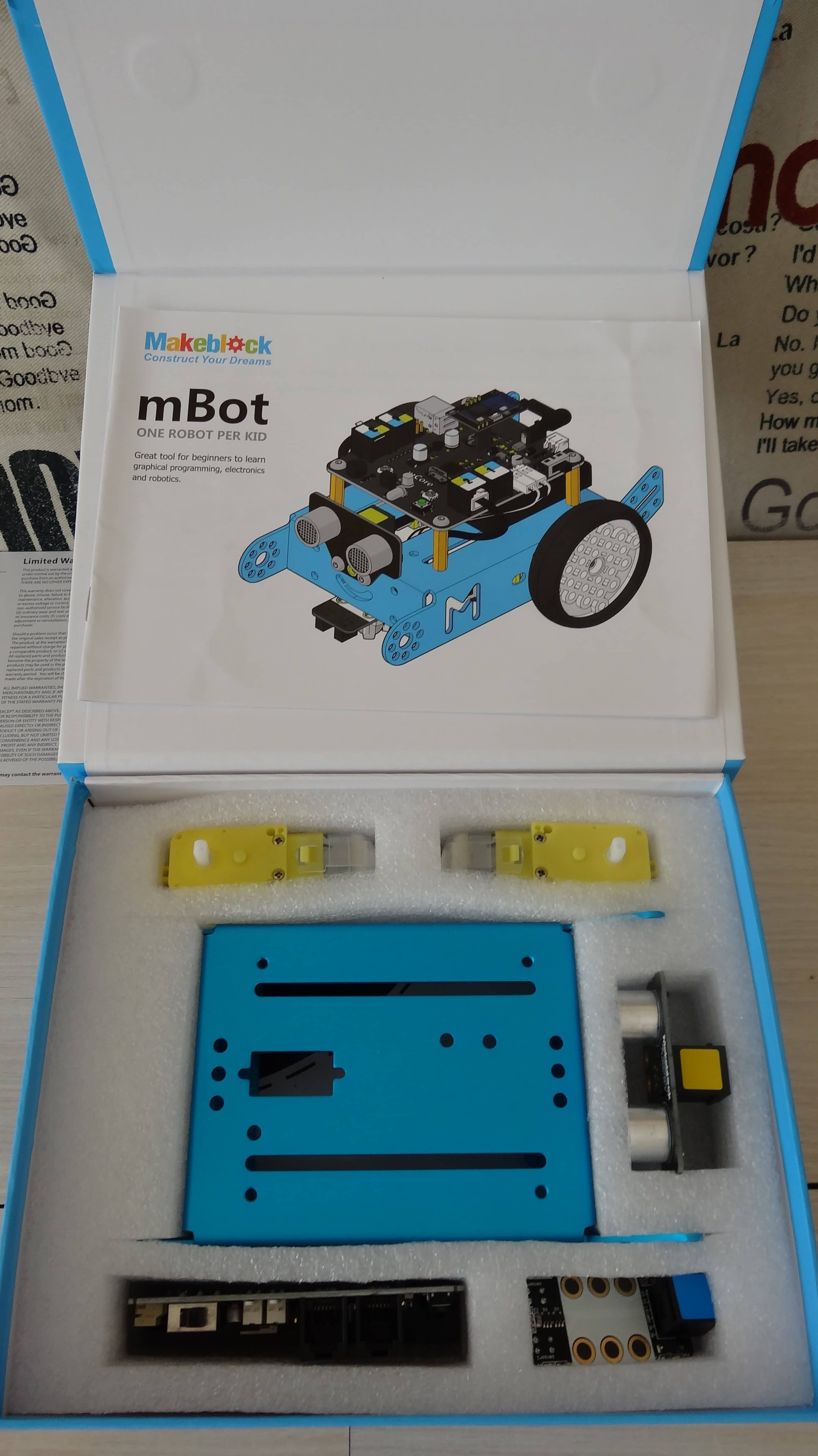 mbot-blue-un-robot-educatif-et-programmable-en-version-2-4-g-tres-interessant-legaragedupc-fr-2