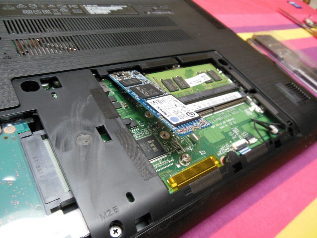 10 vis pour Ordinateur Vis pour PC Poppstar pour Fixation SSD M.2 / NVMe sur Carte mère - Mainboard Gigabyte et MSI 10 entretoises de ssd M.2 