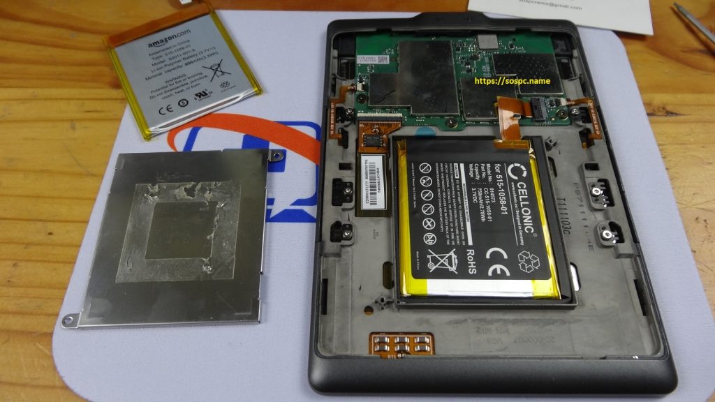 Réparation d'un Kindle d'Amazon : changement de sa batterie.