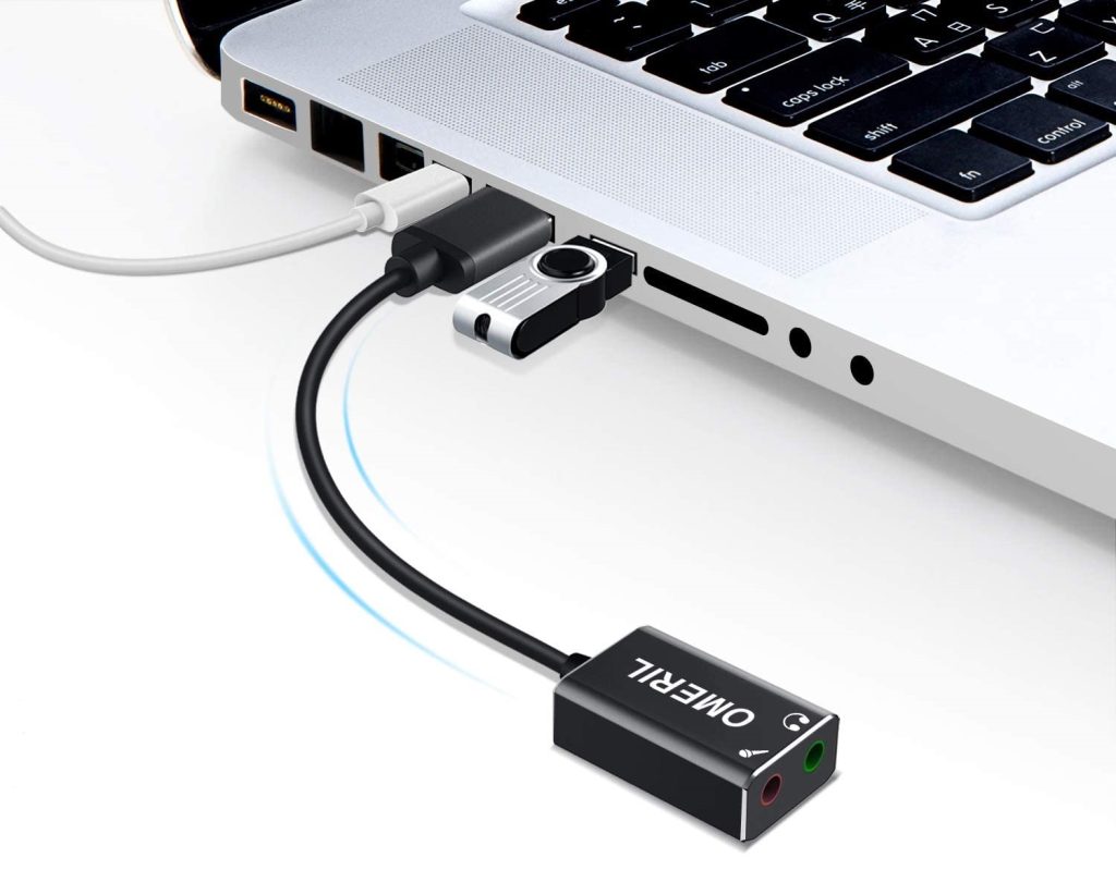 Un adaptateur USB avec une sortie son stéréo + une entrée micro en test